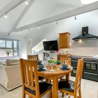 2 Bed in Polruan oc-cgart2