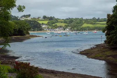 a group of boats in a body of water at 4 Bed in Helford oc-hclith in Helford