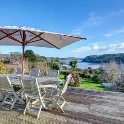 4 Bed in Helford oc-hclith