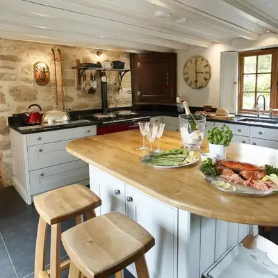 Tregadjack Farmhouse