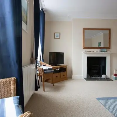 Elegant 2 bed in the heart of Falmouth - sleeps 4