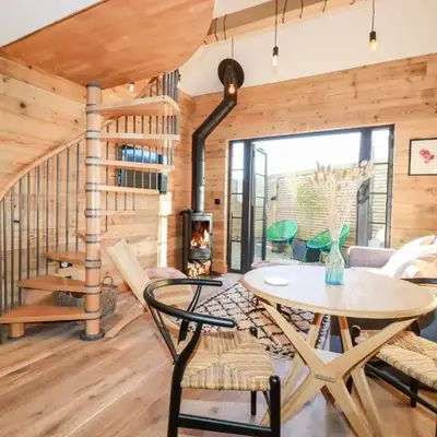 Little Beach Cabin