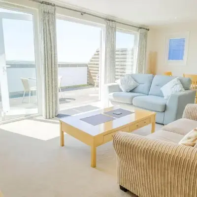 Flat 2 Mawgan Porth Golf Club