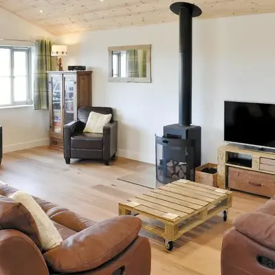 Little Owl Lodge