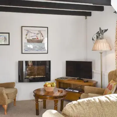 Penny's Cottage-Uk12572