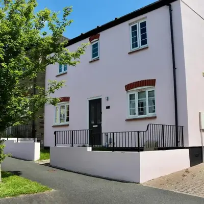 Cosy house on a quiet estate in Truro