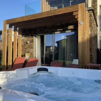 Villa 80