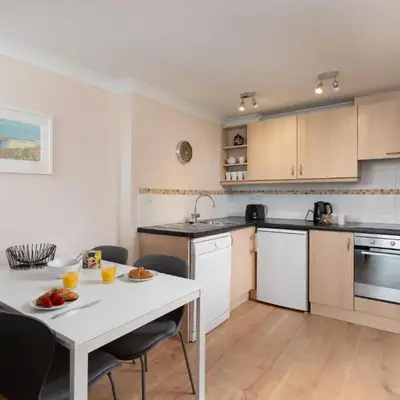 7 Lower Talland Apartments