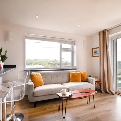 One bed spectacular ocean views