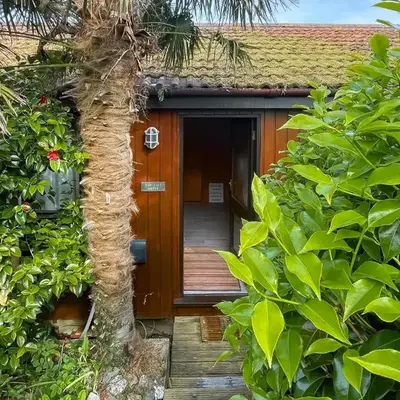 The Hut Hotel