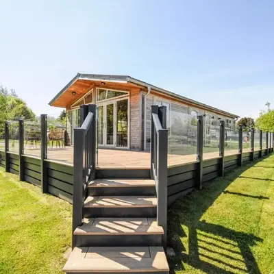 17 Meadow Retreat