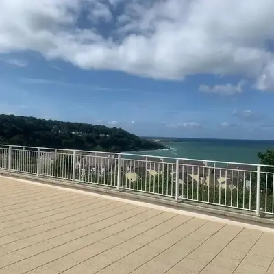 Stunning 2 bedroom modern apartment! Amazing views!