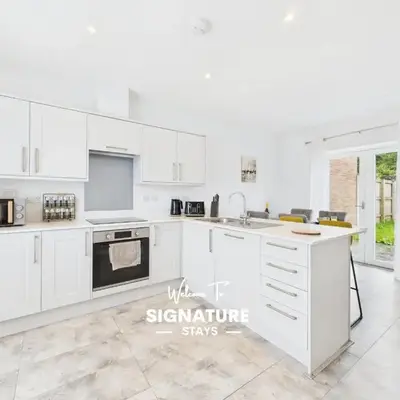 No4 Harveys Yard By Signature Stays - Luxury Stay - Beach - Parking