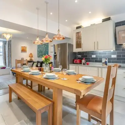 4 Bed in St. Ives oc-t33609
