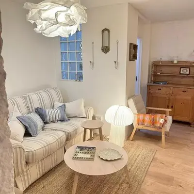 Heart of St Ives with parking - 2 bedrooms