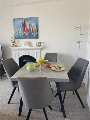 Gallery image of Cornwall Explorer's Base 2 Bed City Apt in Kenwyn