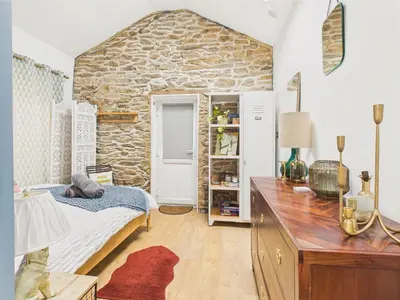 Gallery image of Stylish Central Studio with Parking in Falmouth