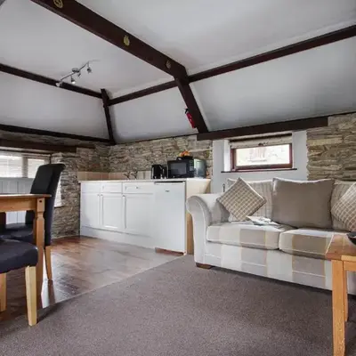 Rowan Retreat - sleeps 2 - Nr Looe and Polperro