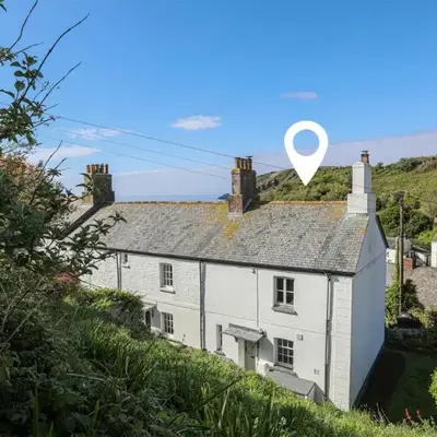 Coastguard Cottage - set in an elevated position with fabulous views overlooking Portloe