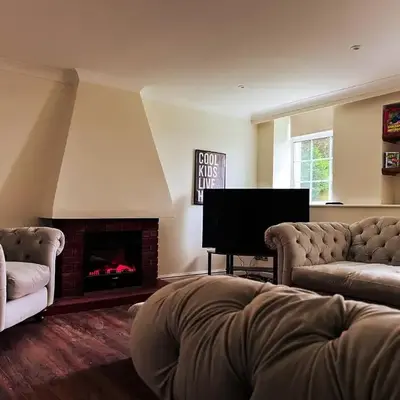 Countryside Converted Barn and Cottages Near Newquay