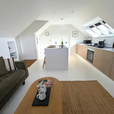 Cober Riverside Retreat - Luxury Barn Apartment in The Heart of Cornwall