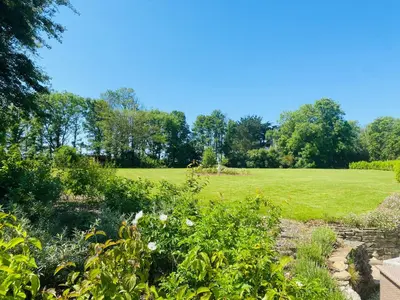 Gallery image of Jacobean Farmhouse, pet friendly in Truro