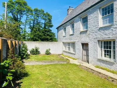 Gallery image of Jacobean Farmhouse, sleep 10 guests, pet friendly in Saint Mawes
