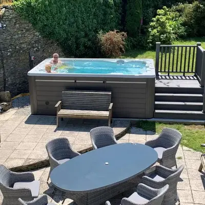 Polean Farm Old Farmhouse - With Large Jacuzzi