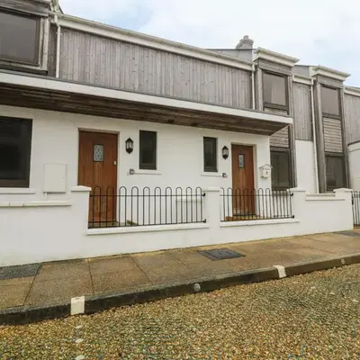 4 Bredon Court