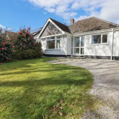 5 Carlyon Road