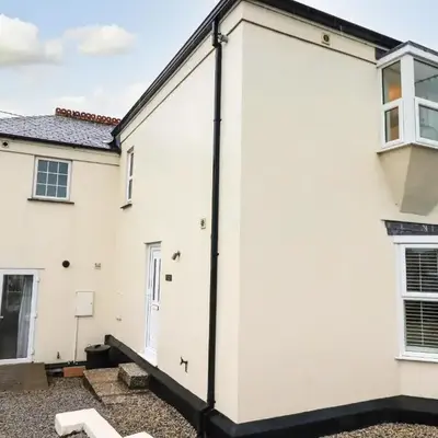 1 Old Talbot Cottages