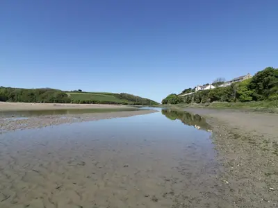 a view of the beach from the shoreline at Gannel Hideaway in Newquay