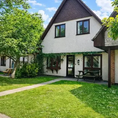 Charming & Spacious Holiday Home