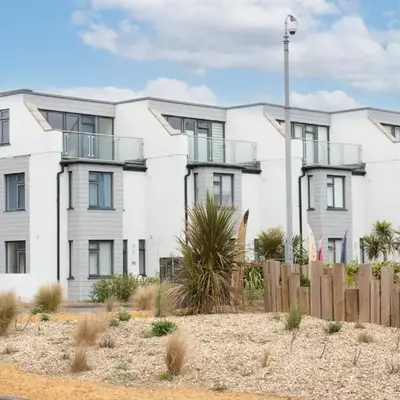 Kingsley House - Free Parking & WiFi - Close to Newquay's Beaches
