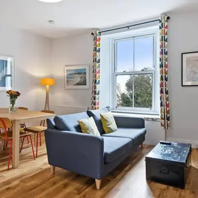 Pendennis - Bright Victorian flat