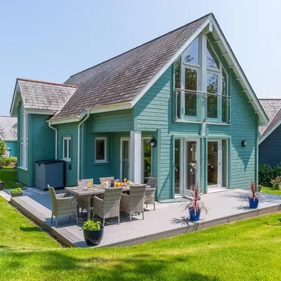 Trewhiddle Retreat V8 by Together Travel - Luxury 3-Bedroom Villa