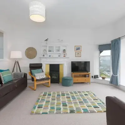4 Pentowan Court